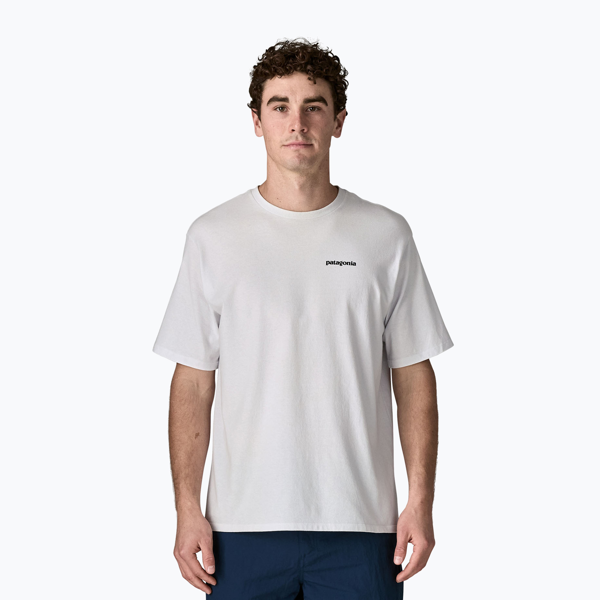Koszulka męska Patagonia P-6 Logo Responsibili-Tee white 