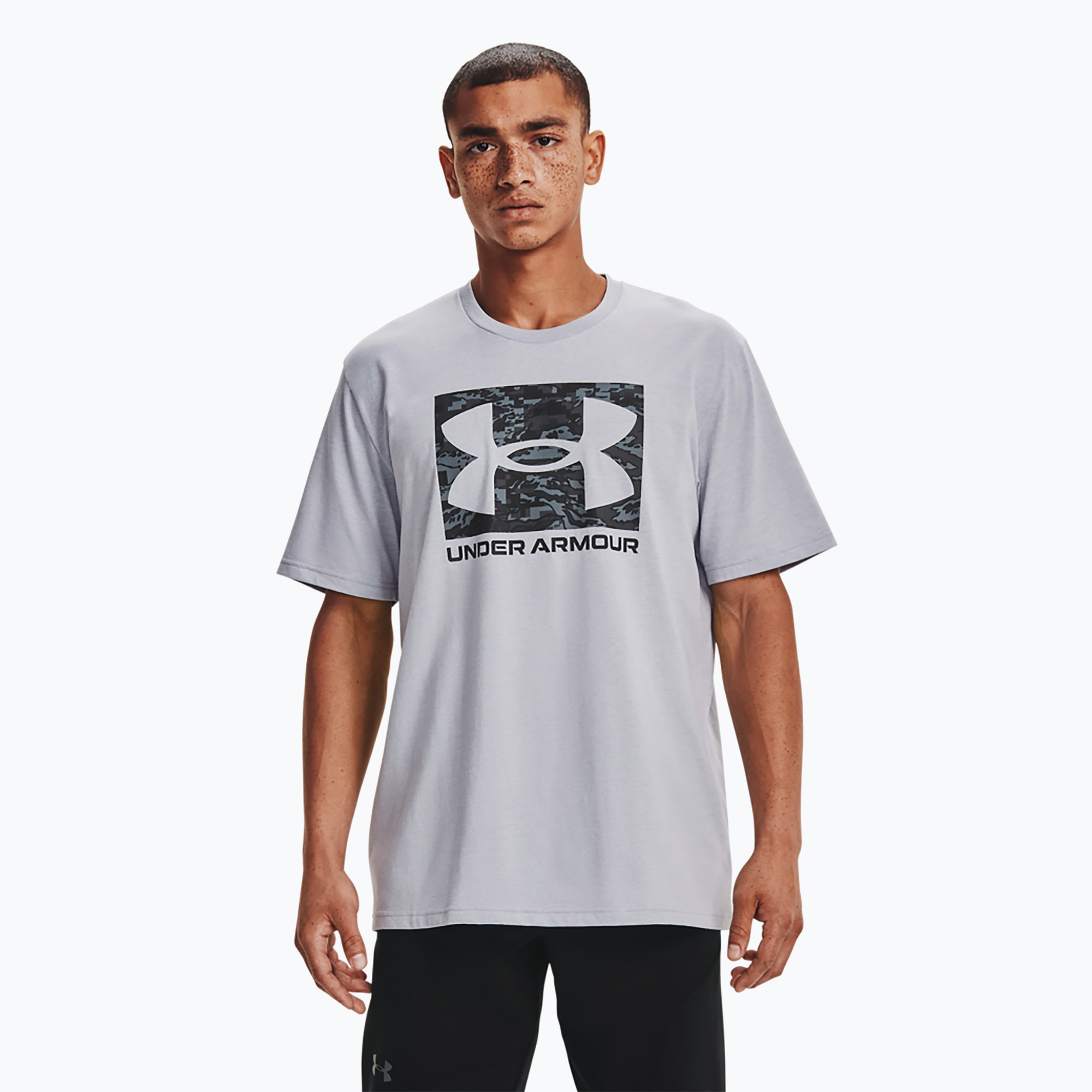 Pánske tréningové tričko ABC Camo Boxed Logo Under Armour (ABC Camo Boxed Logo 1361673-011)