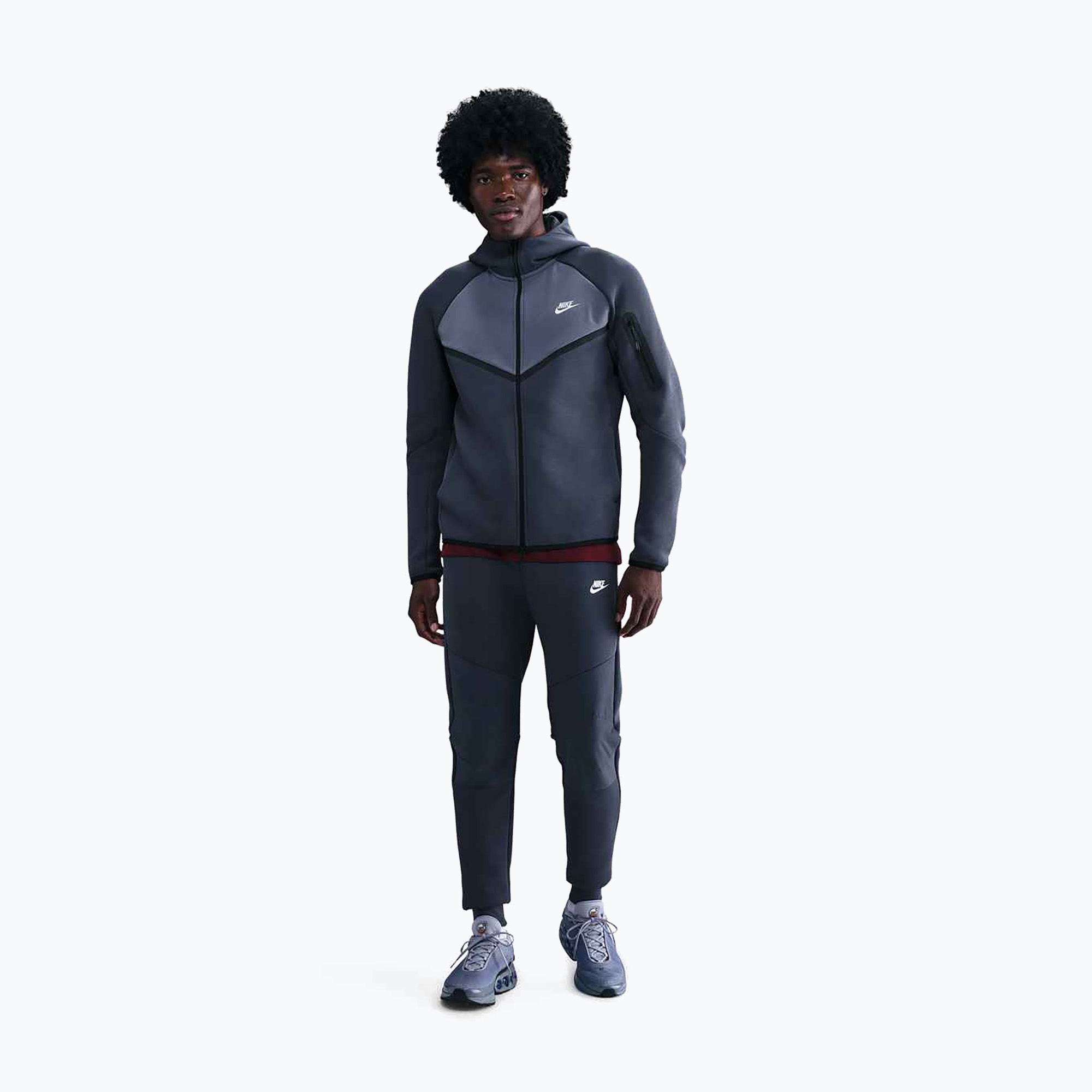 Spodnie męskie Nike Tech Joggers thunder blue/metallic silver 