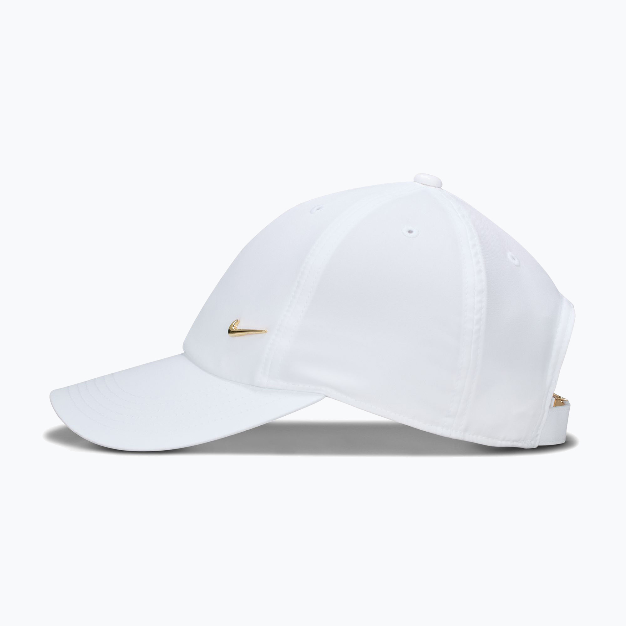Детска шапка с козирка Nike Dri-FIT Club white/flt gold