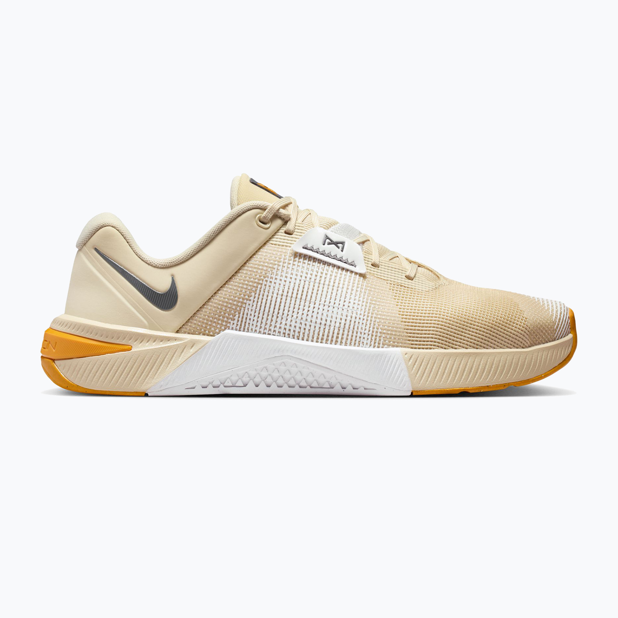 Мъжки обувки за вдигане на тежести Nike Metcon 10 light khaki/gold leaf/iron grey