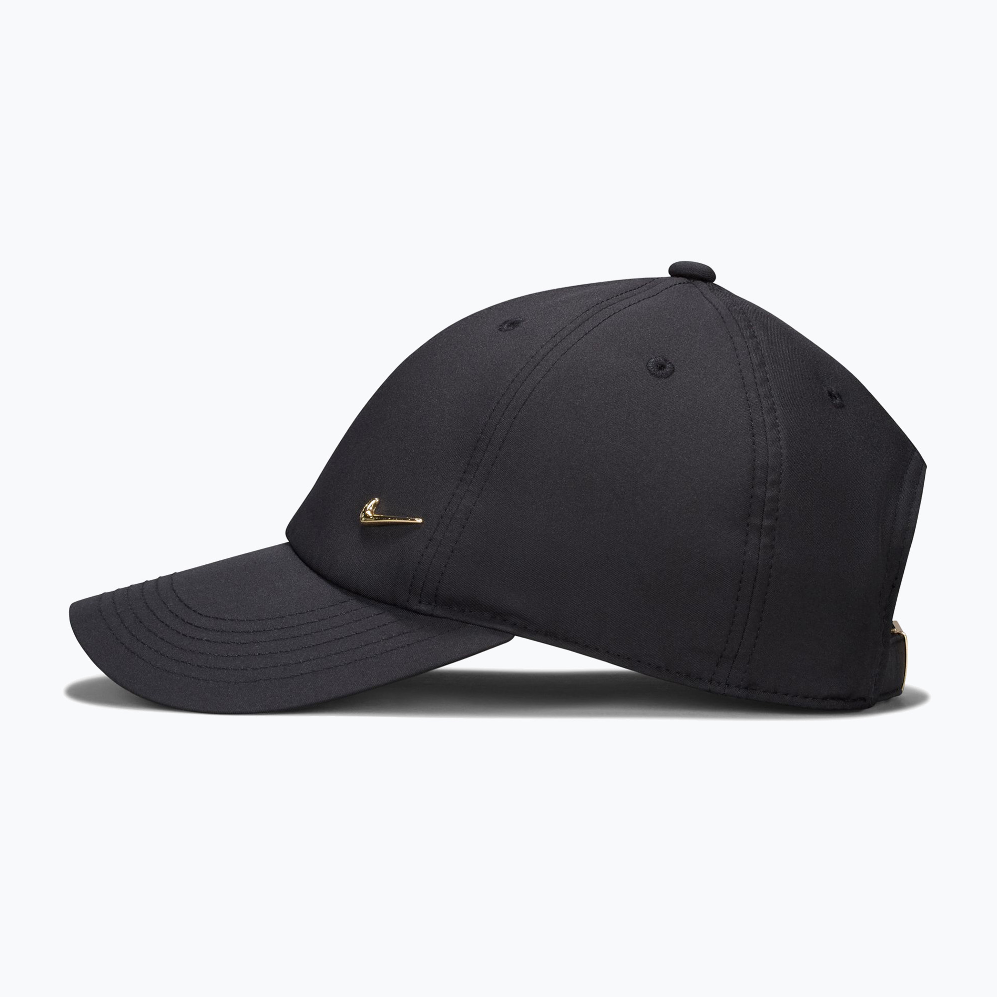 Детска шапка с козирка Nike Dri-FIT Club black/flt gold