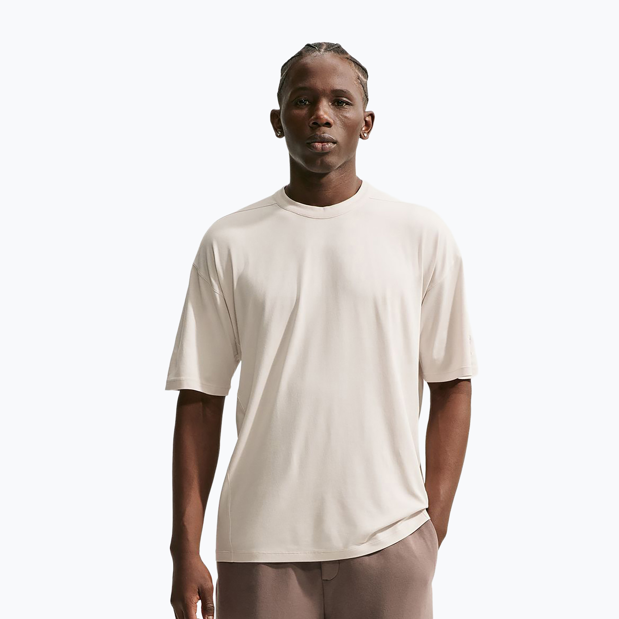 Pánske tréningové tričko Nike 24.7 ImpossiblySoft Light light orewood brown/sail/lilght iron ore