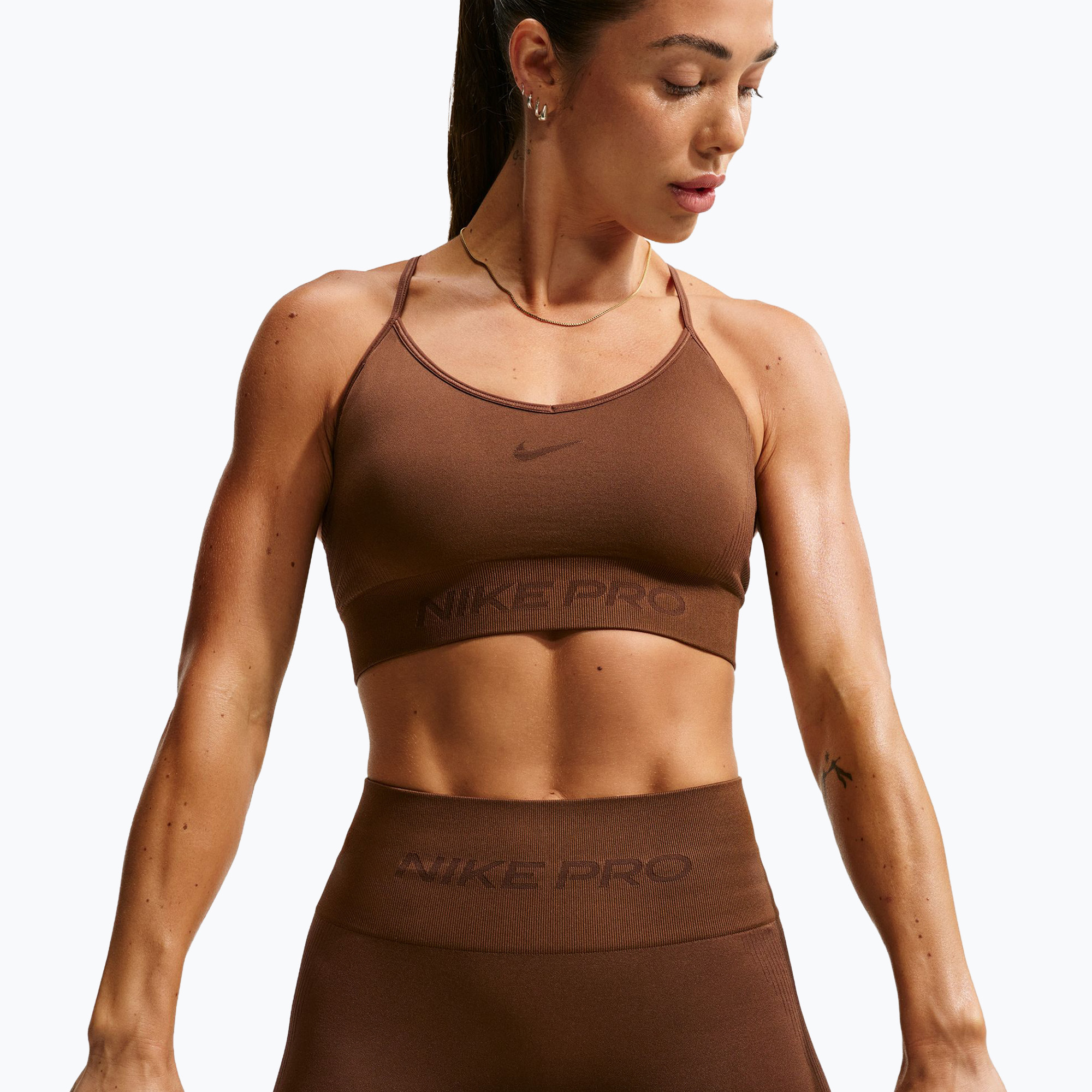 Дамски спортен сутиен Nike Pro Seamless Light Support Sports Bra cacao wow