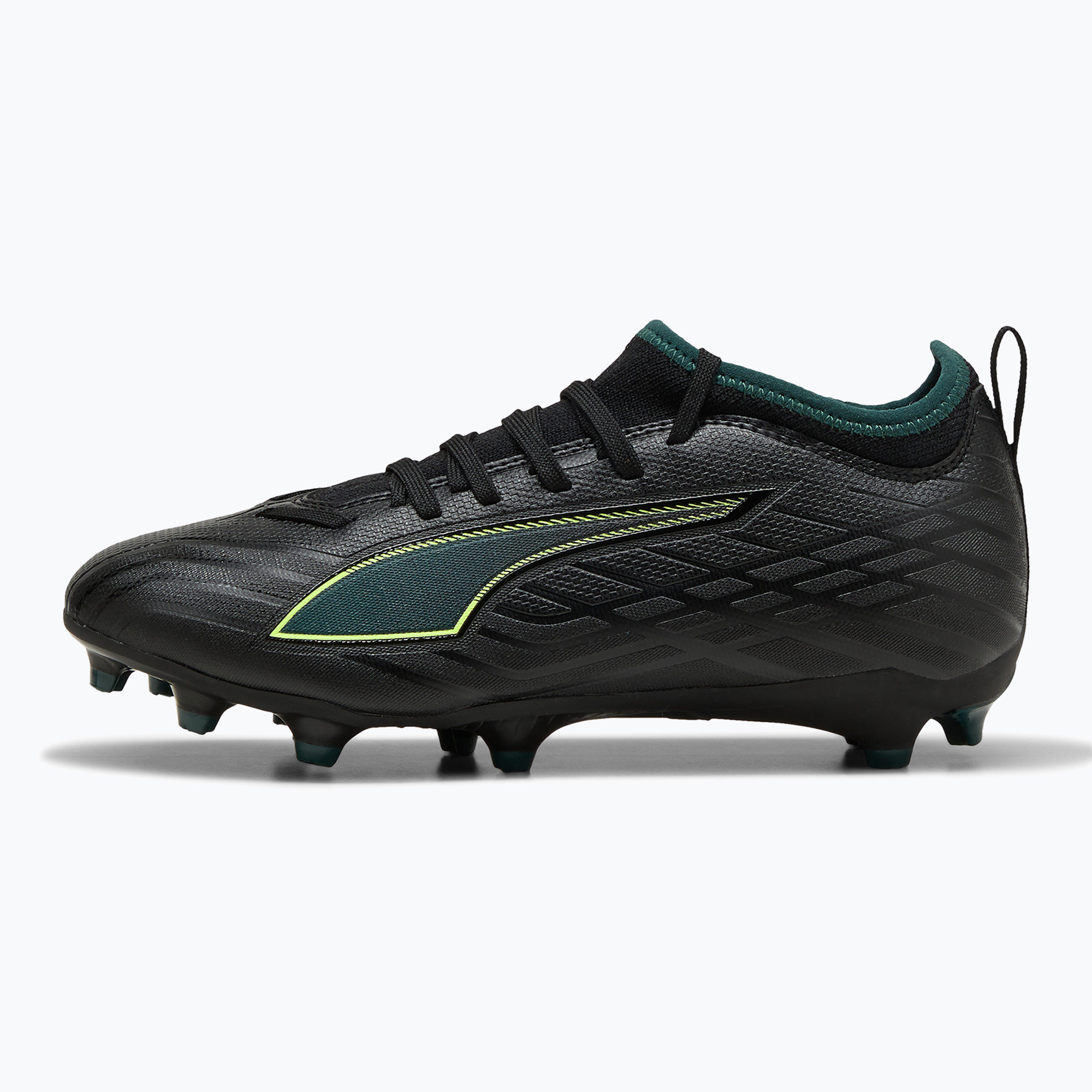 Buty piłkarskie dziecięce PUMA Ultra 6 Match FG/AG Jr puma black/fizzy light/green terrain 