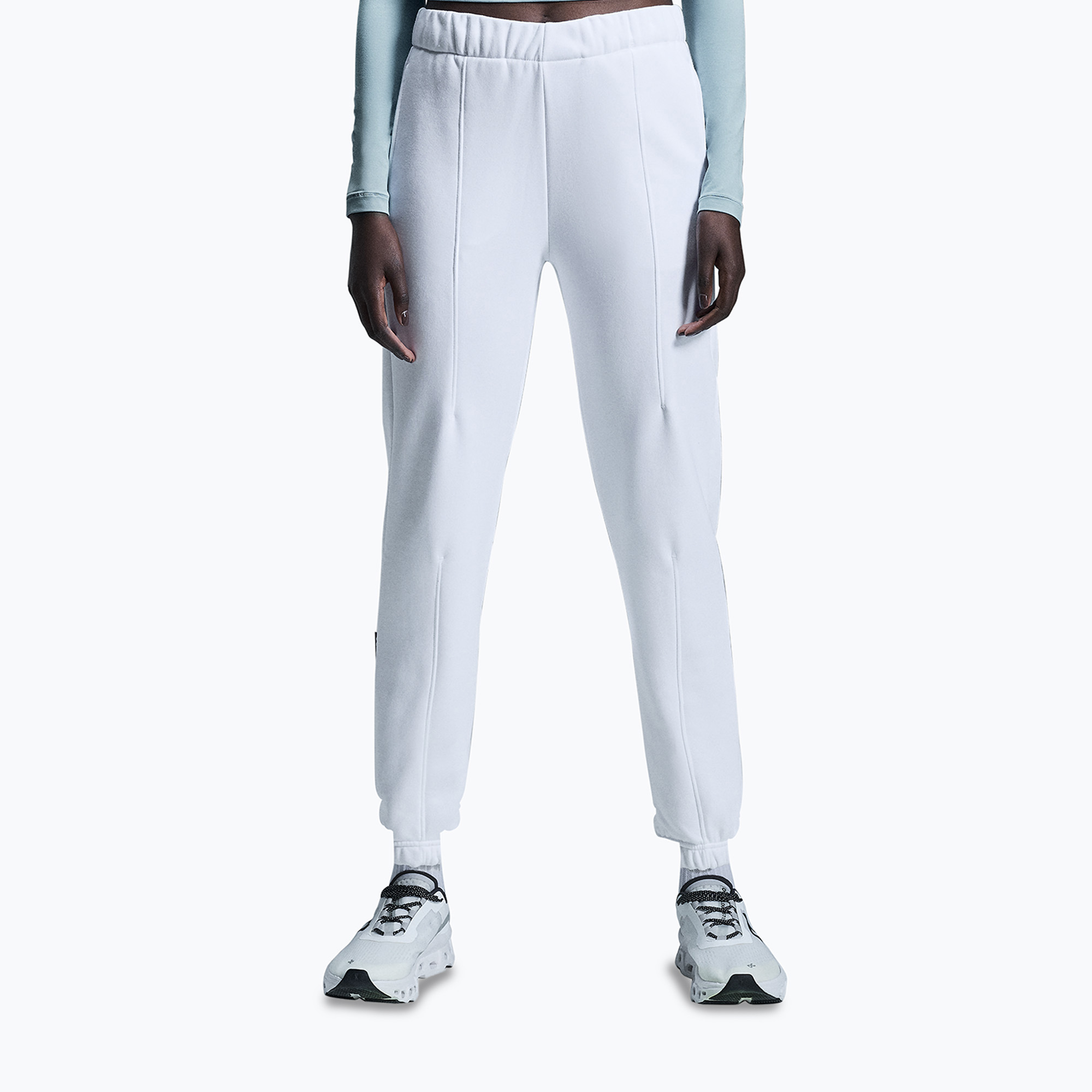 Spodnie damskie On Running Club white 